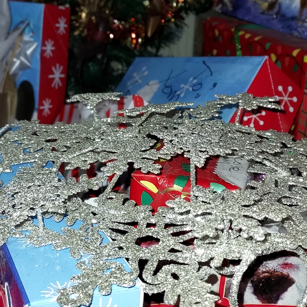 3 D Silver Snowflake Tree Topper 12"×12" . Pic Doesn't Do It Justice. Beautiful - Picture 8 of 12